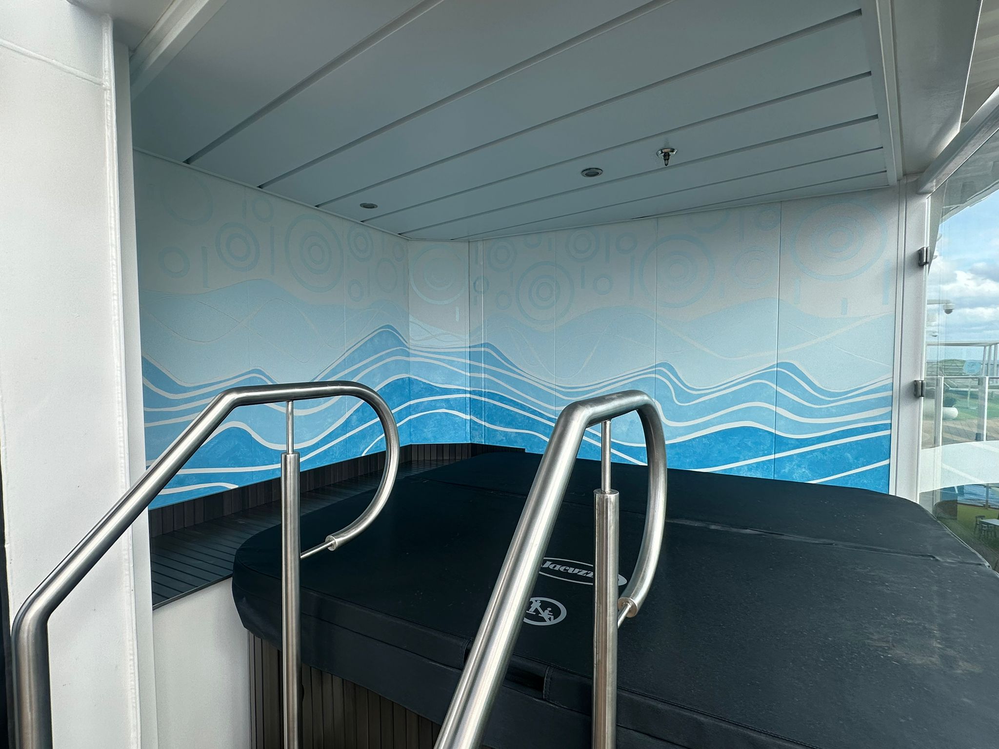Jacuzzi mural design in the Royal Loft on Royal Caribbean's Icon of the Seas